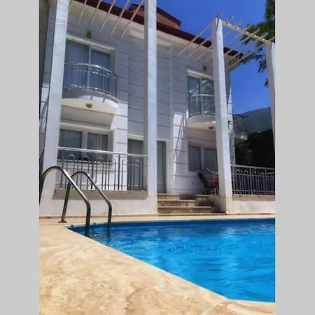 Villa Goekyuezue Willa Fethiye
